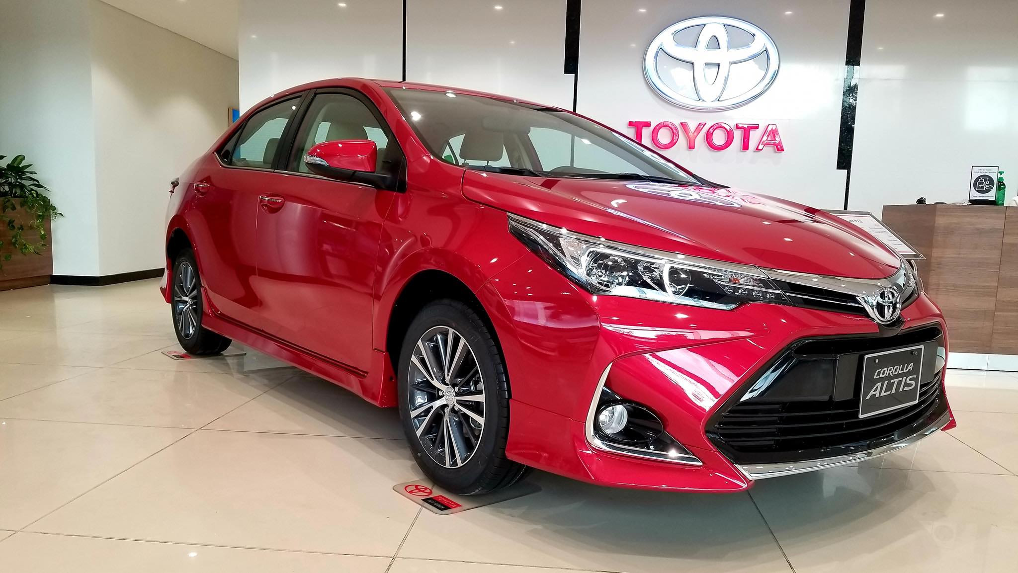 toyota-corolla-altis-2023