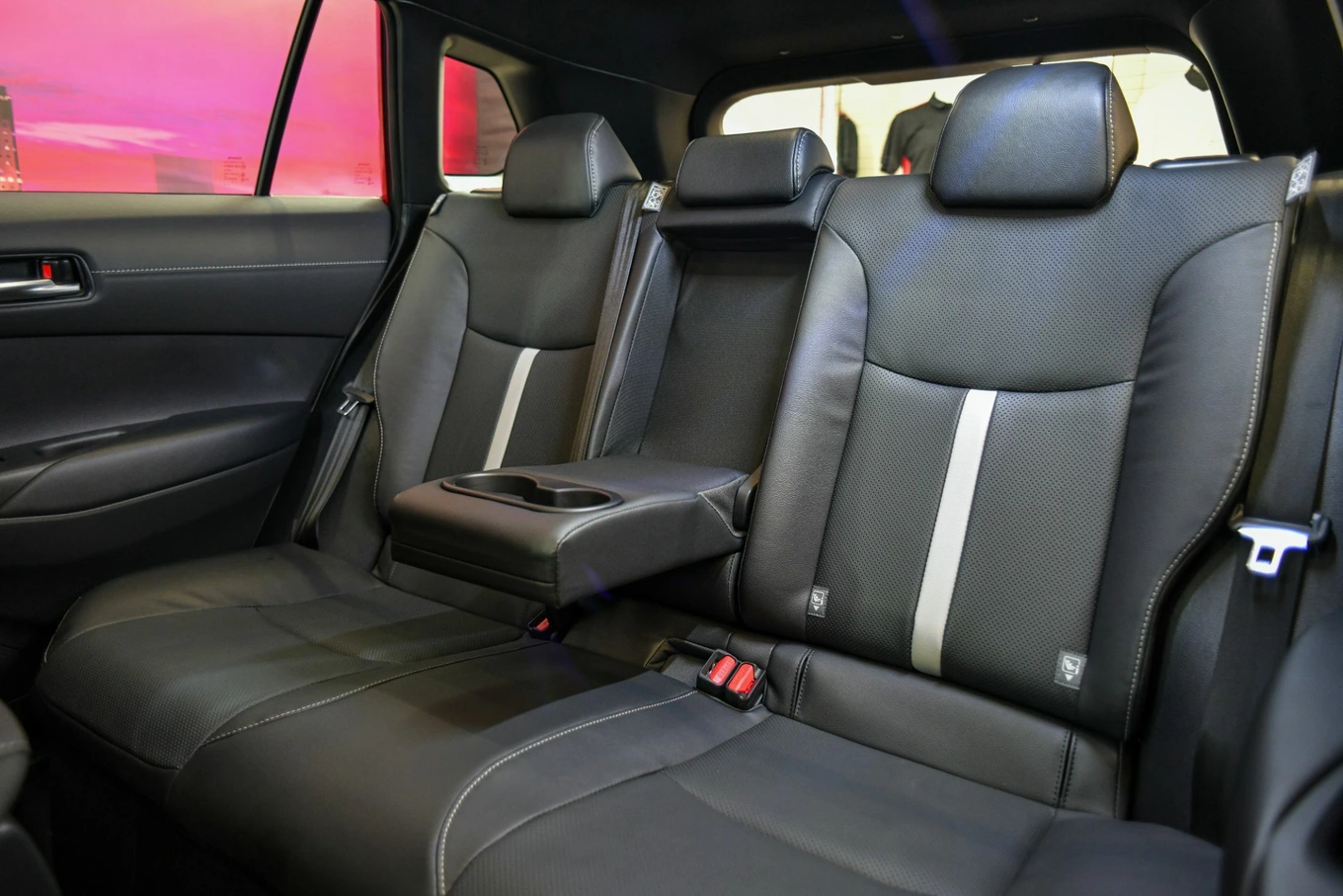 hàng ghế ngồi sau