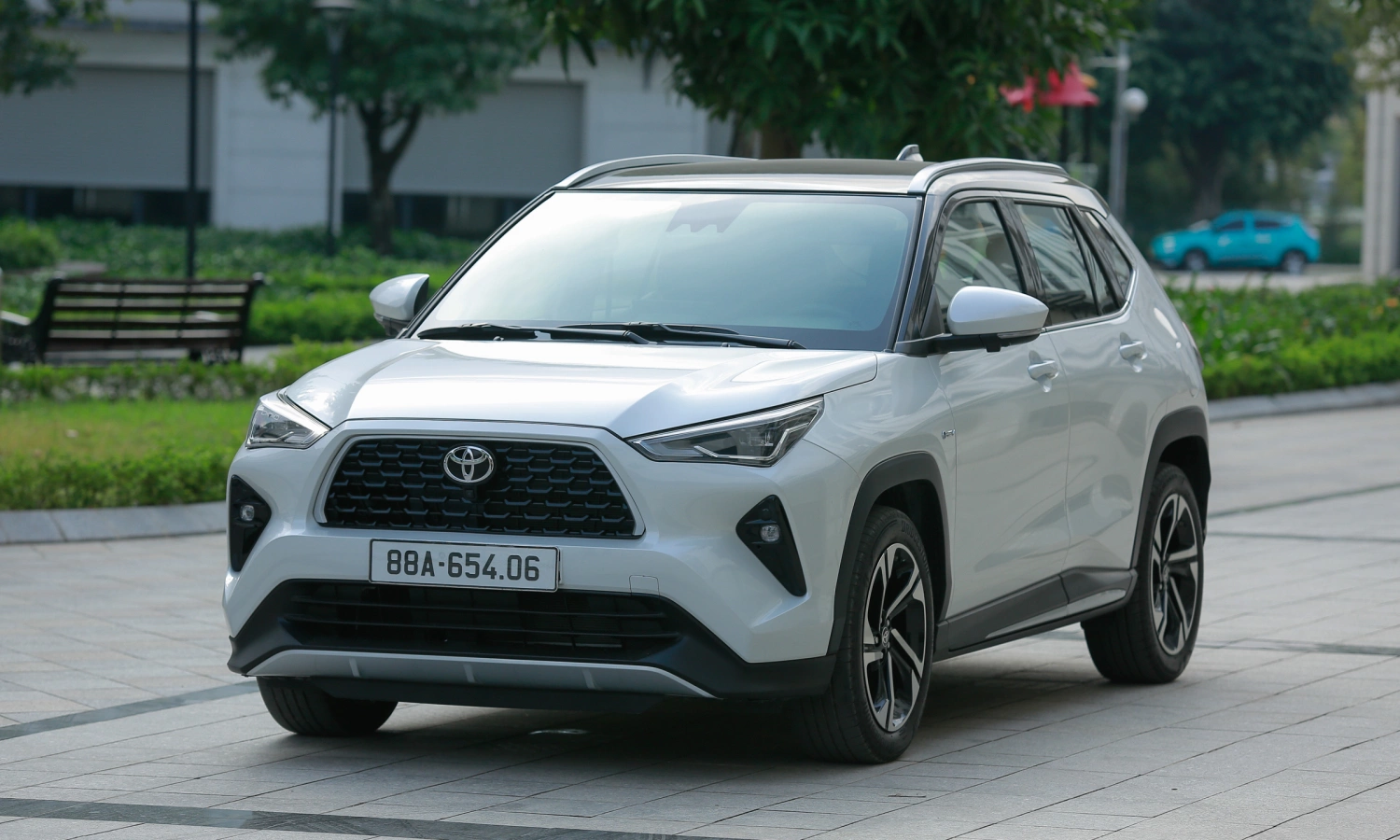 Đánh giá xe Toyota Yaris Cross Hybrid 2025