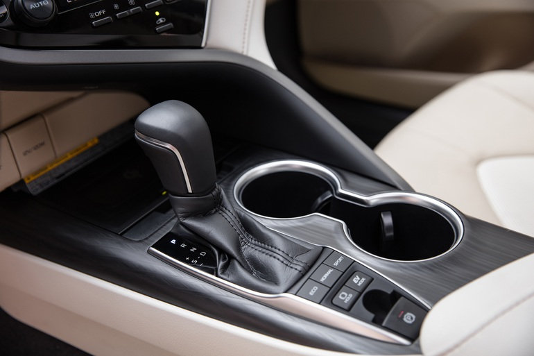 b4dcef_14babd926def4018a19fb05407c76185mv2-1 gia-xe-toyota-camry-2023-toyota-thanh-xuan