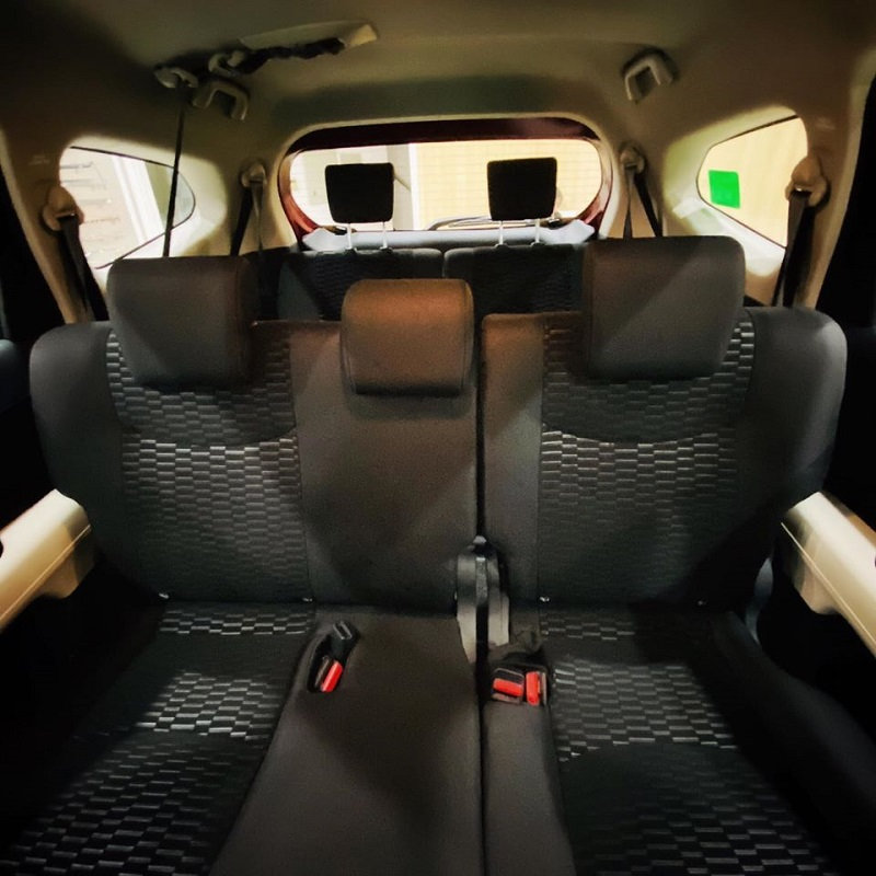 b4dcef_17bbf95926f74544bb7d14ab55d7ab8dmv2-1 ree