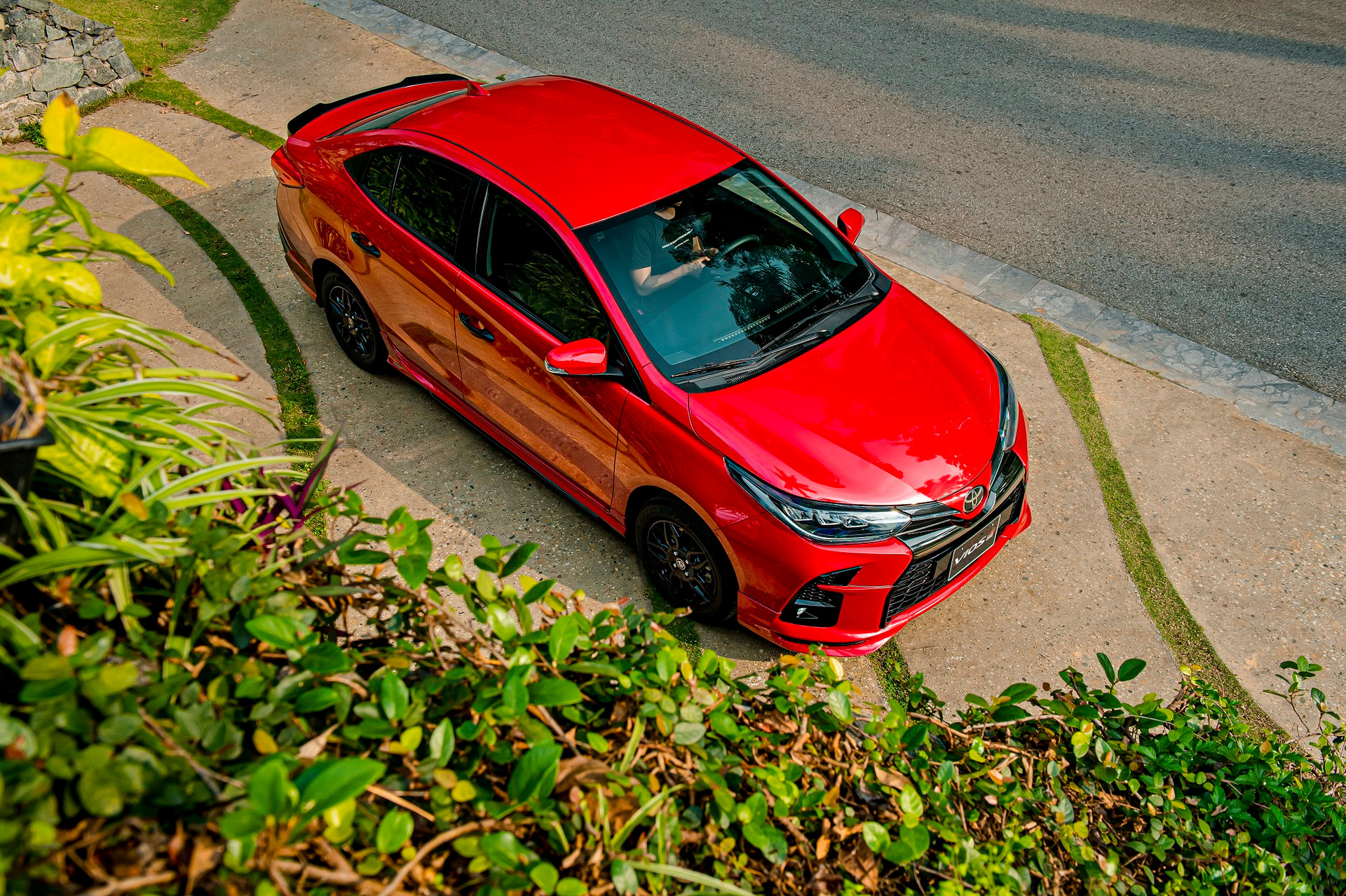 b4dcef_8910cdcb576e476889ba81141cd6cbbfmv2-9 ree