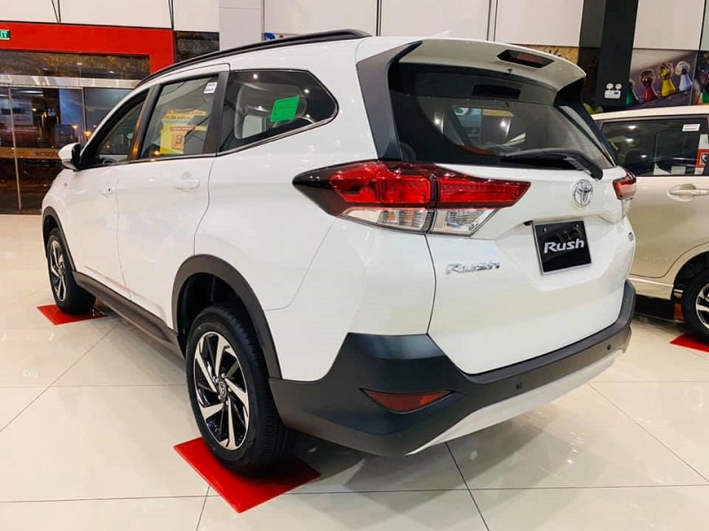 b4dcef_d1d9a52720a74dd68d6cdab9bc7e55femv2-1 ree